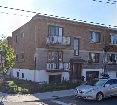 Ahuntsic-Chabanel-Grand 3 1⁄2 demi s/sol avec SALLE D’ENTREPOSAG