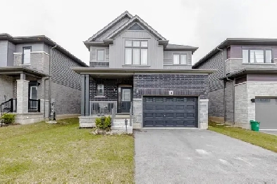 Beautiful  Detached Home For Sale in Brantford