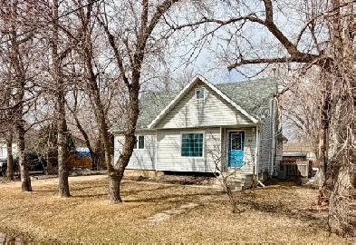 3  Bed | 2 Bath | 87 Gordon Avenue Elm Creek