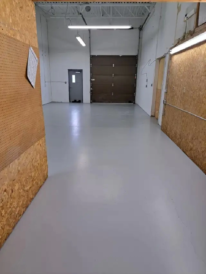 RENT -1000 sqft Commercial Industrial