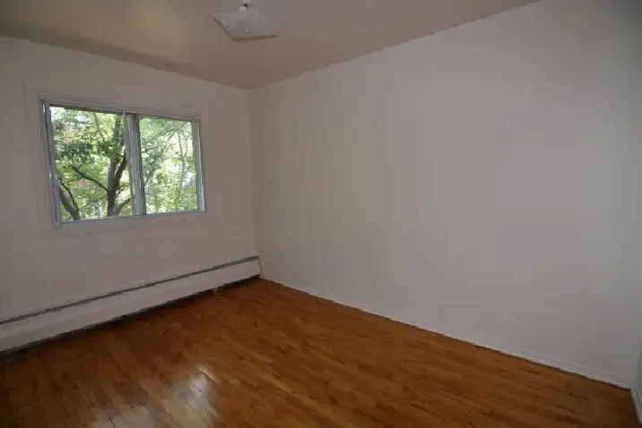 NDG  3½   Heated / Parking / Near loyola (Concordia) May/June