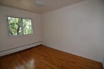 NDG  3½   Heated / Parking / Near loyola (Concordia) May/June