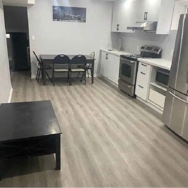 Step out to Square One. Shared / Private room Available