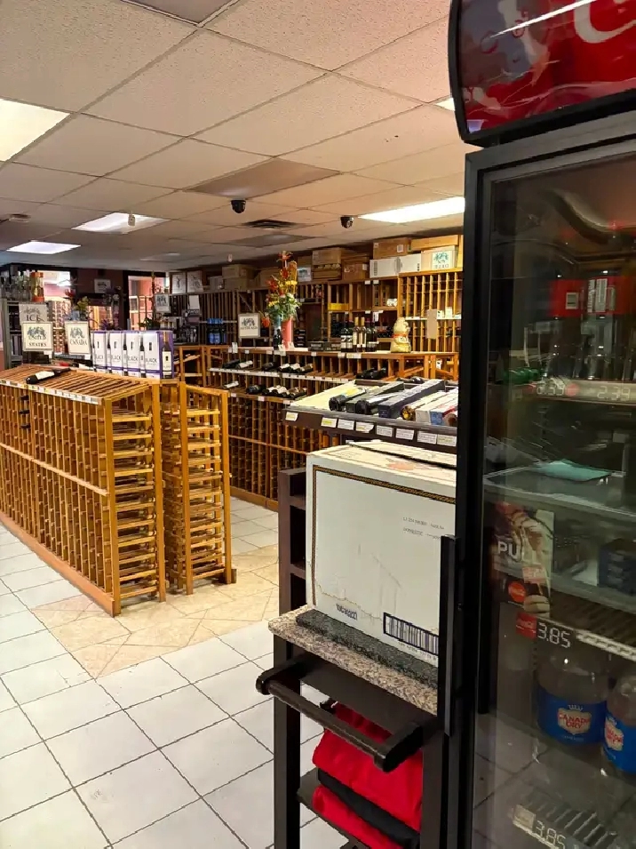LIQUOR STORE FOR LEASE - 14st & 17th ave SW