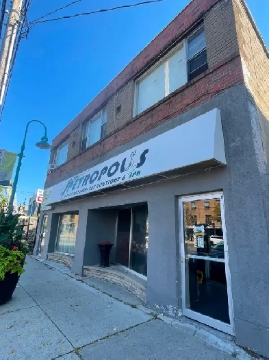 3367 LAKESHORE RD BLVD WEST BACHELOR APARTMENT FOR RENT