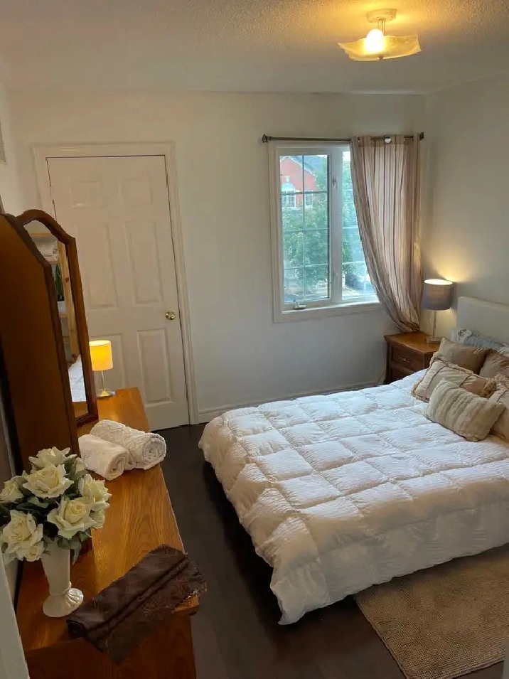 Beautiful Room For Rent In Milton For Female