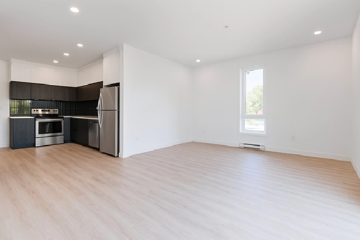 4 1/2 Disponible à St-Jean-sur-le-Richelieu