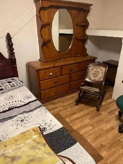 Private room fully furnished (BASEMENT GIRL ONLY) Malton  $600.