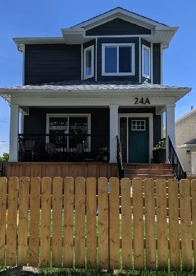 3 Bedroom 2.5 Bath Upper Unit House in Old St Vital/ St Boniface