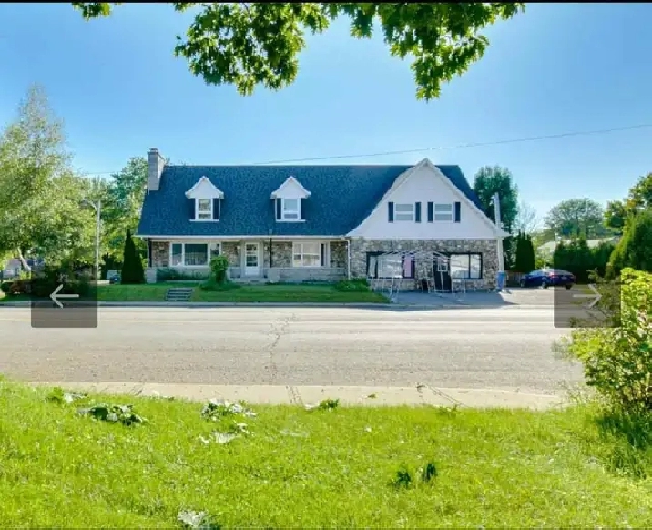 Grande Belle Chambre -Salle de Bain Privee -$500