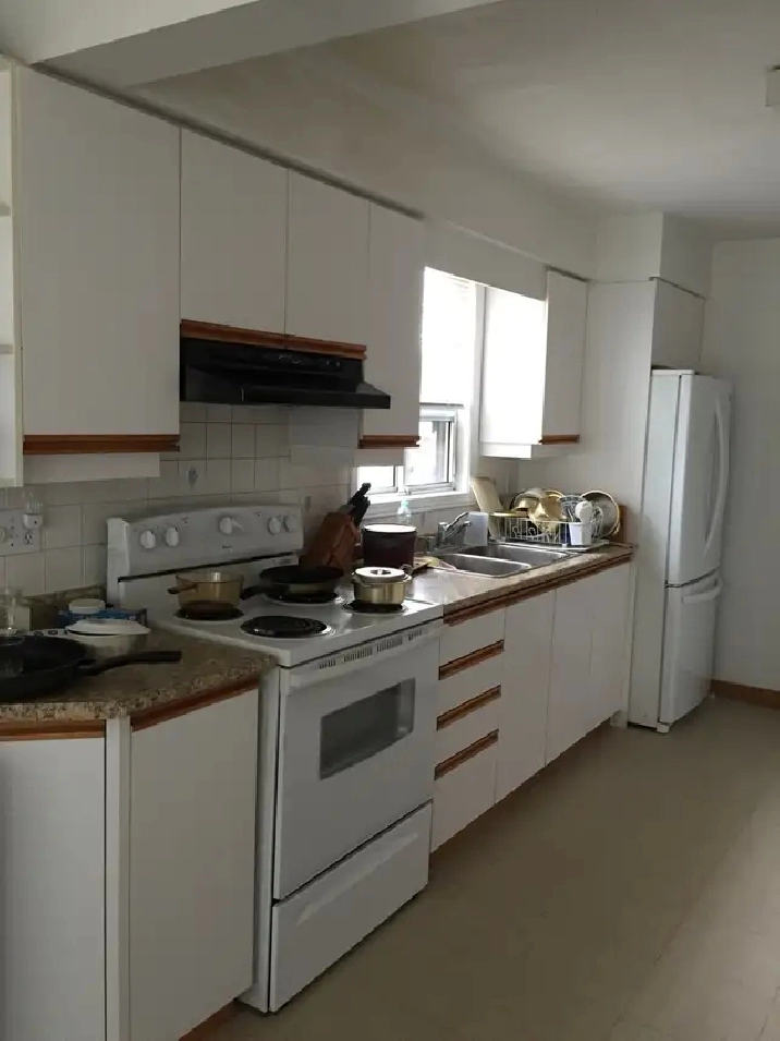 Fully furnished room available at Yonge/Finch from May 1