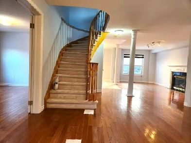 Brightand Sunny All Brick 2 Storey Family Home for rent.