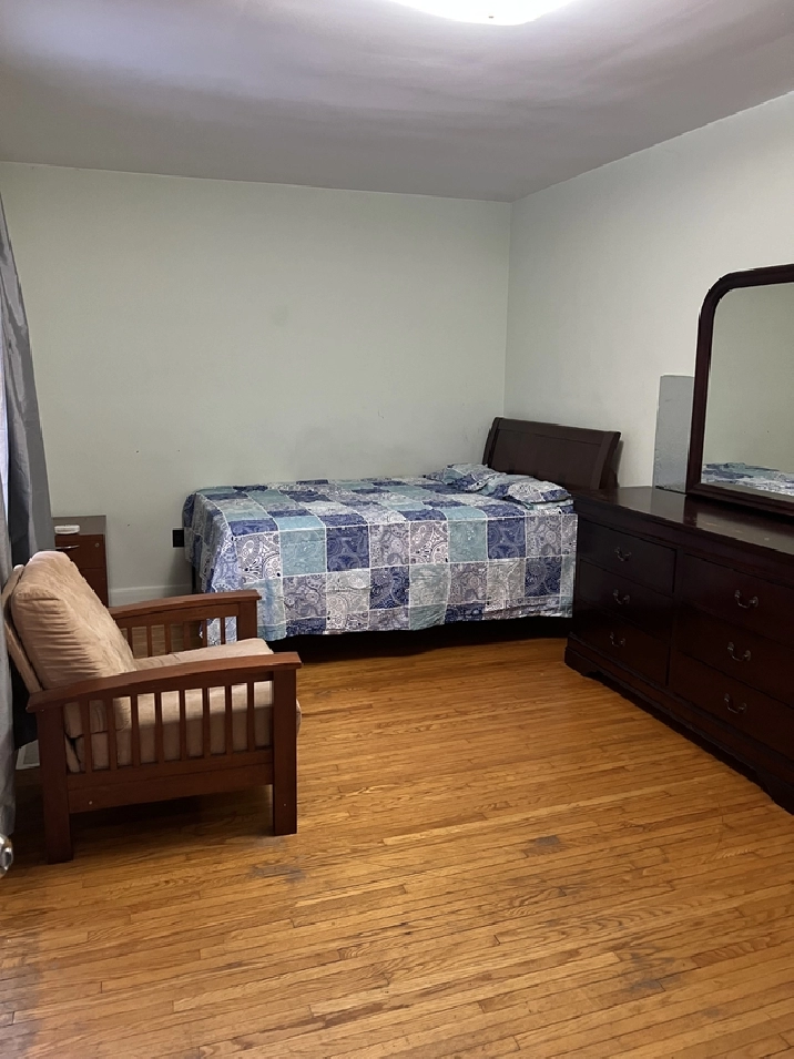 Scarborough house for rent, Lawrence and Midland.