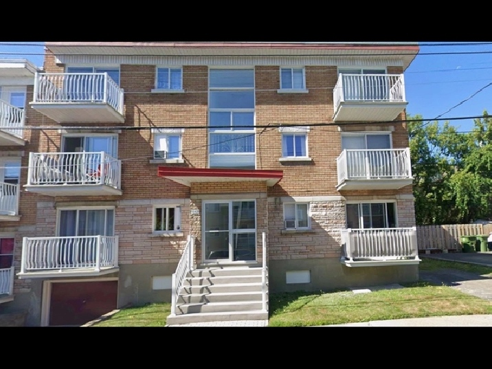 Montréal - BEAU GRAND 4 1/2 COIN HENRI BOURASSA ET PIE IX