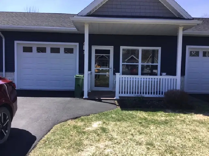 ONE LEVEL TOWNHOUSE FOR SALE