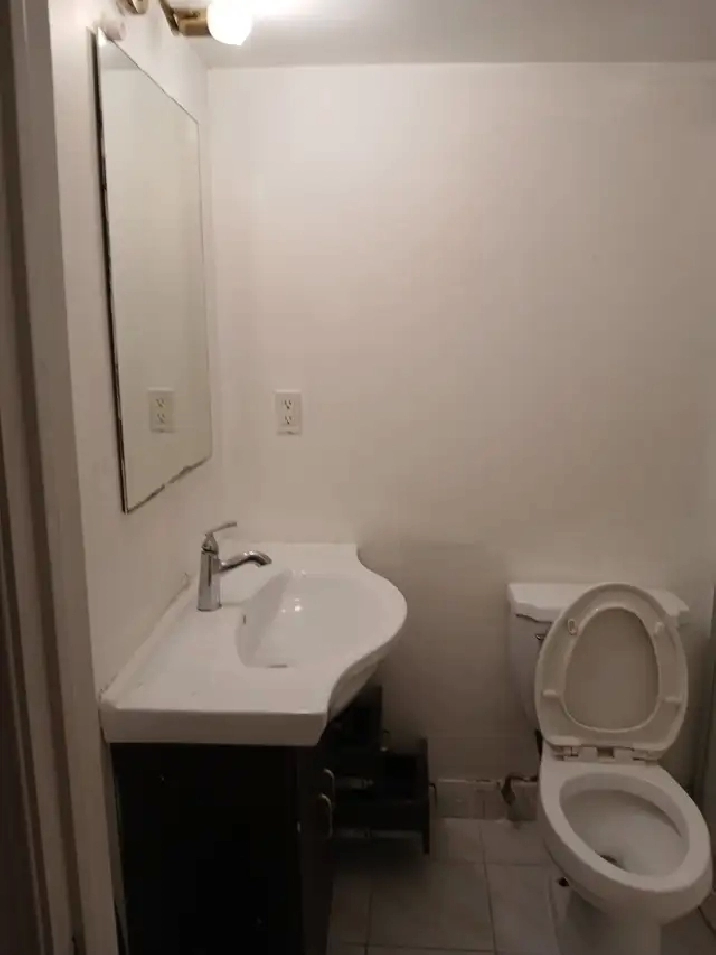 York Village for rent with Private washroom Available May 1