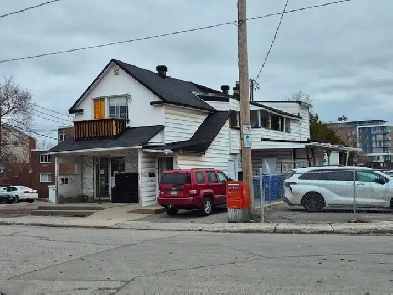 Unité inférieure 3 1 chambres au bord de l’eau à louer – Gatinea