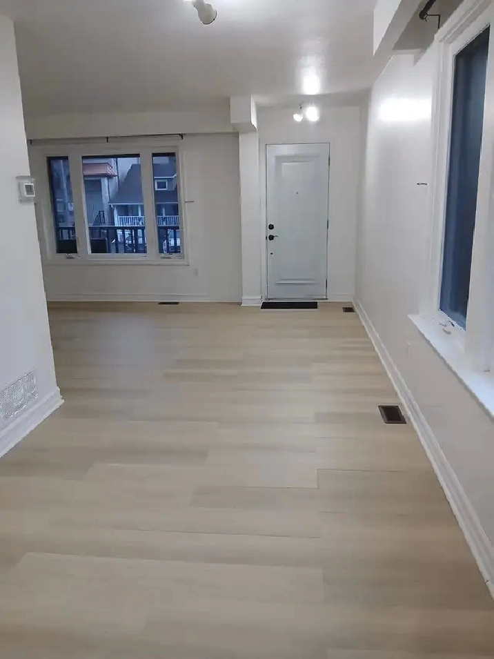 Long Branch Etobicoke 2 bedroom 1 bathroom