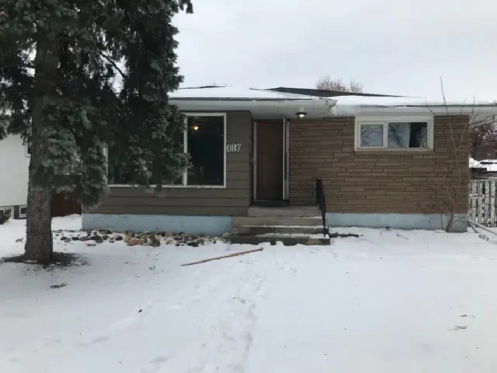 5-bedrm-EIA friendly-home in good area in EK WPG for rent May 15