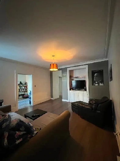 Spacieux 5 1/2 à louer à Ahuntsic - Sunny 5 1/2 for rent
