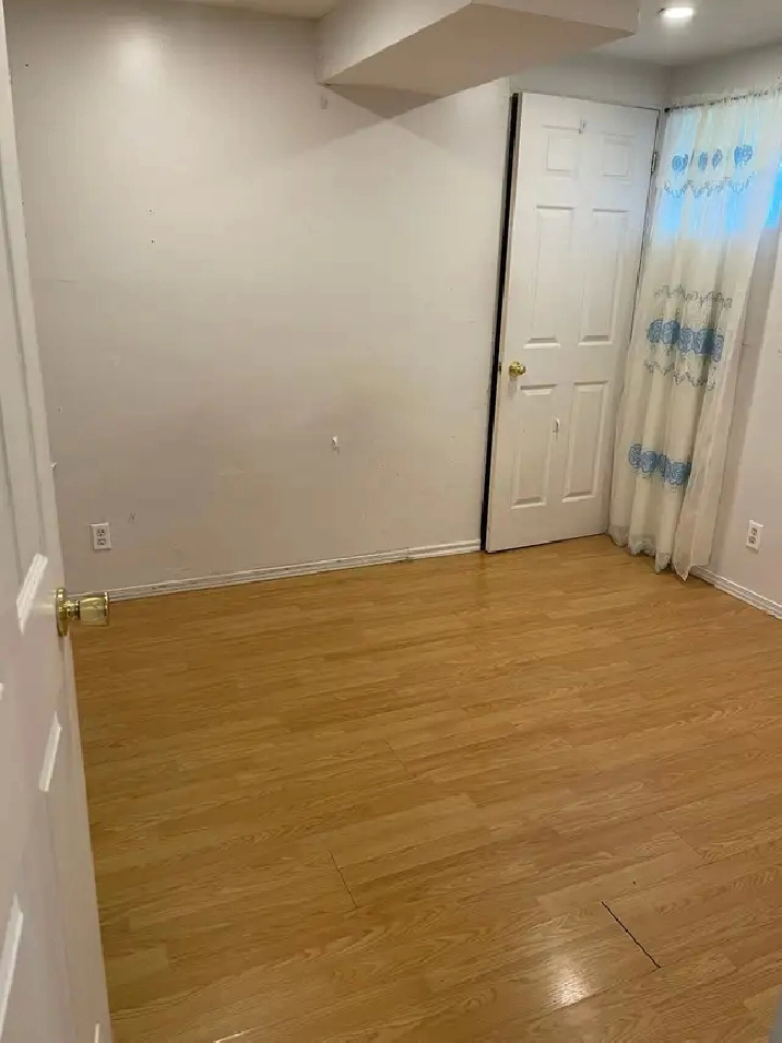 One Bedroom Independent Basement Unit