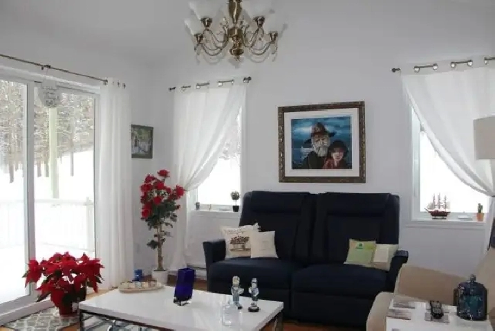 41/2 avec garage-1 er plancher