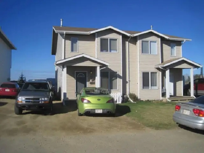 Blackfalds MasterBedroom For Rent
