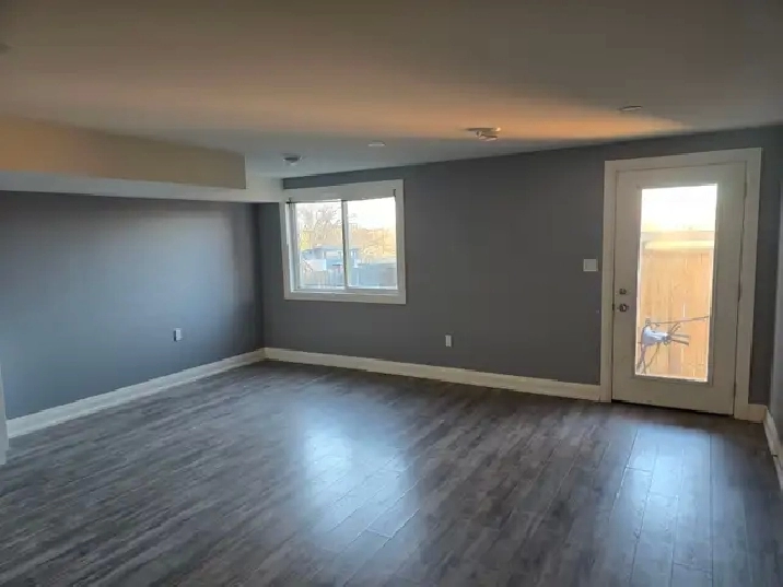 1-Bedroom Apt- All-inclusive  May 1st