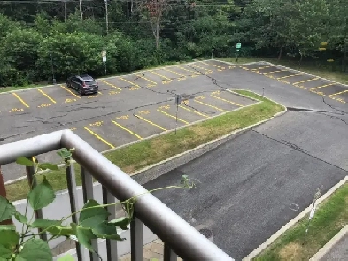 Stationnement extérieur à louer