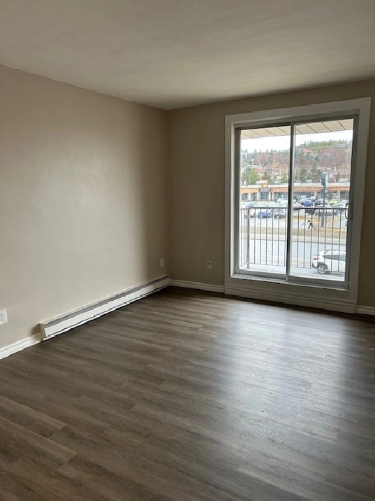 NEW SUDBURY -PRIME LOCATION ONE BEDROOM APARTMENT