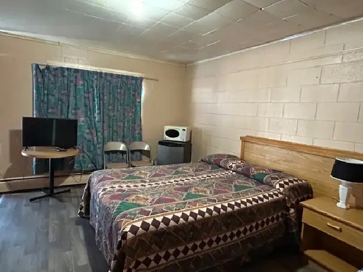 Single and Double Rooms available for Rent-Innisfail Alberta