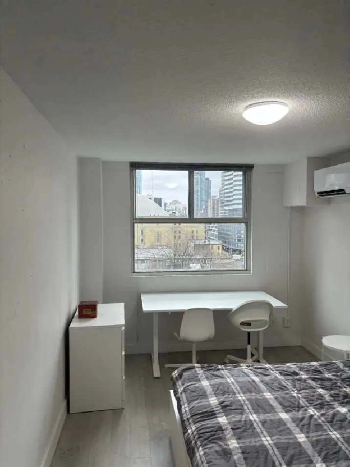 Sublet: Private Bedroom in 3-Bedroom Unit @ Avant Toronto