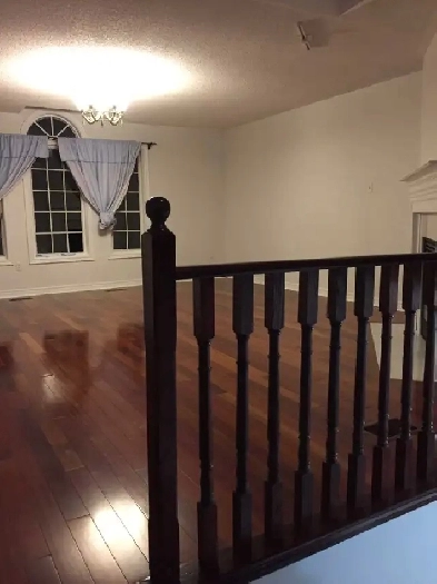 Spacious room in house for rent in Mississauga available in May