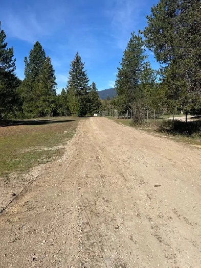 River front house for sale on 7 subdivable acres.