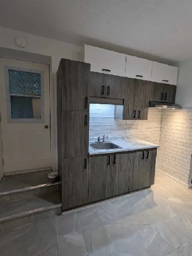 3 et demi à louer, à 1minute du CHUS