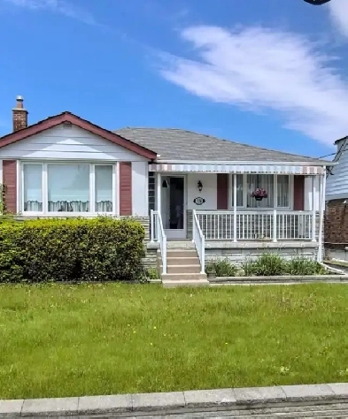 Main floor one rent from May 1st (good for girls  )