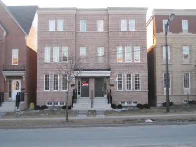 ✔ Student Bedroom For Rent - York University Village