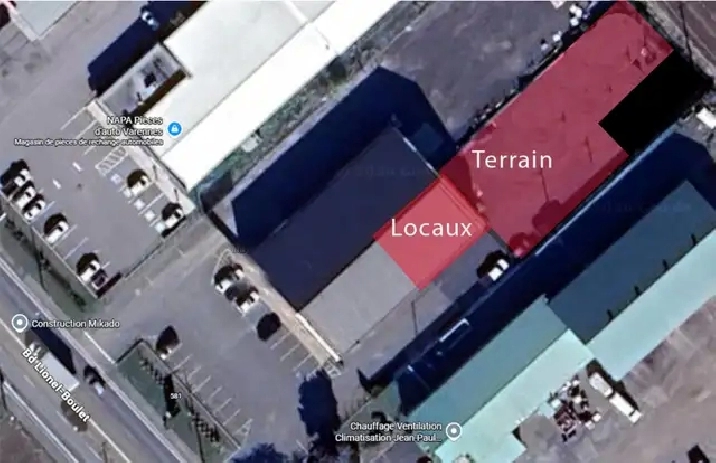 Local commercial / industriel avec terrain clôturé – Varennes