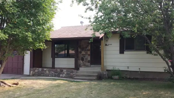 4 Bedroom House in Grimshaw