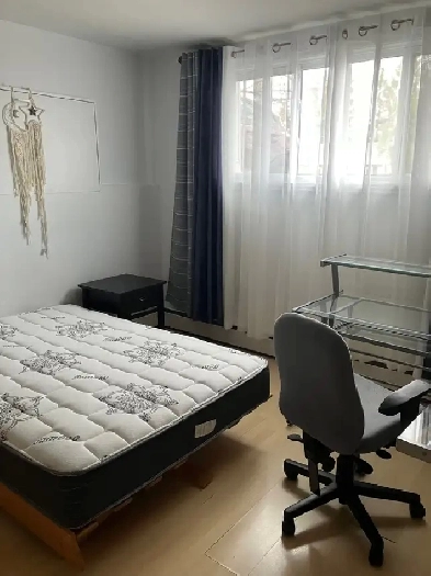 CHAMBRES À 5 MINUTES DE L`  UdeS