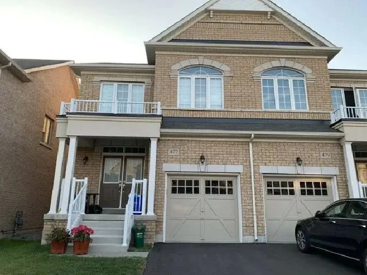 Master Bedroom for Rent on Eighth Line/Dundas in Oakville