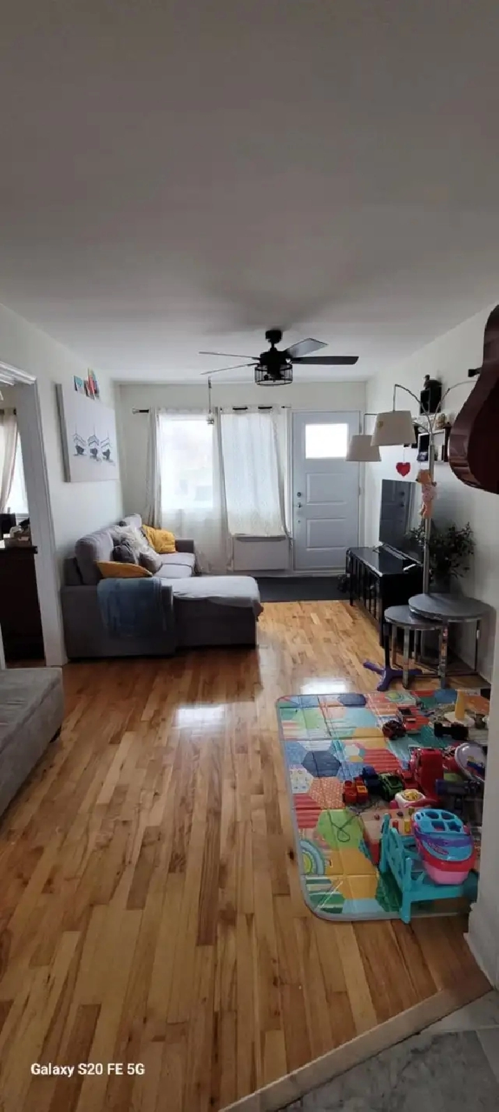 5½ à louer -  Rénové / 2 stationnements / Cour, etc.