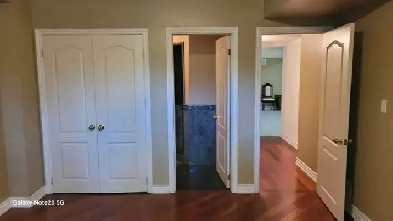 1 private Bedroom basement apartment with attached washroom