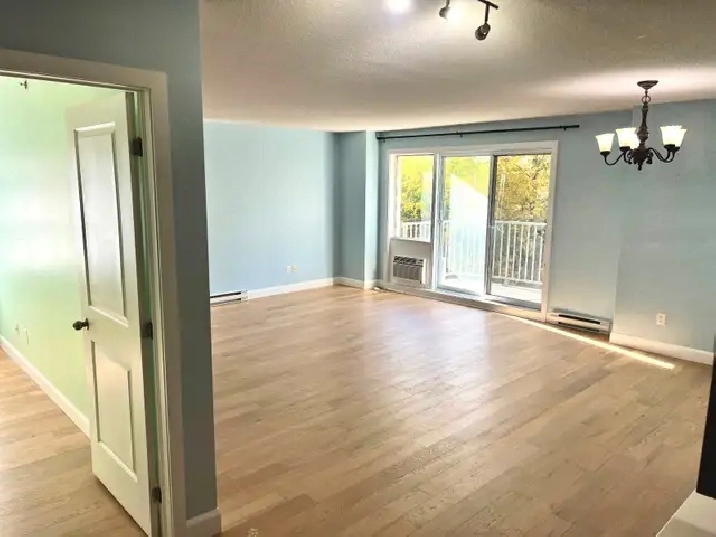 Condo 4 1/2 à louer