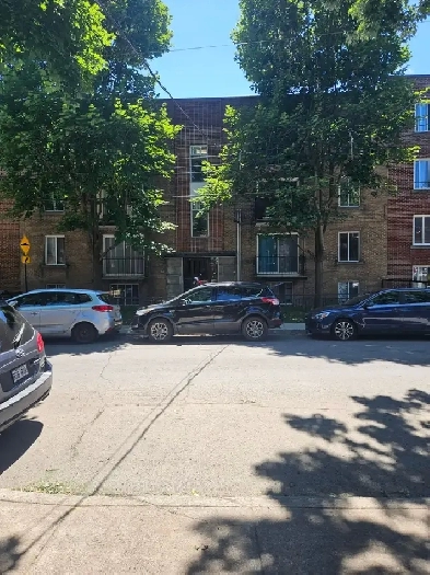4 ½  à louer, 2030 Patricia Avenue Montréal