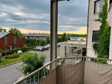 Condo 4 ½ à louer – Brossard (vue sur le fleuve)