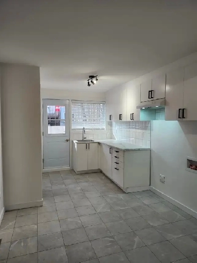 3-1/2 à louer dans Petite-Patrie