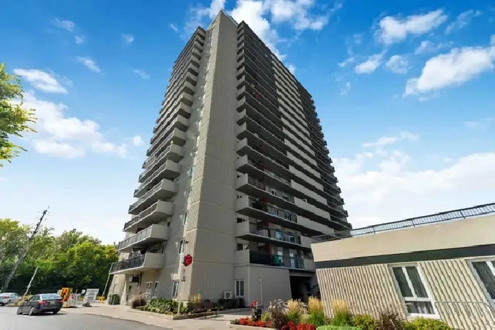 Updated 2-Bed Condo for Sale in Vanier | Parking Near Downtown