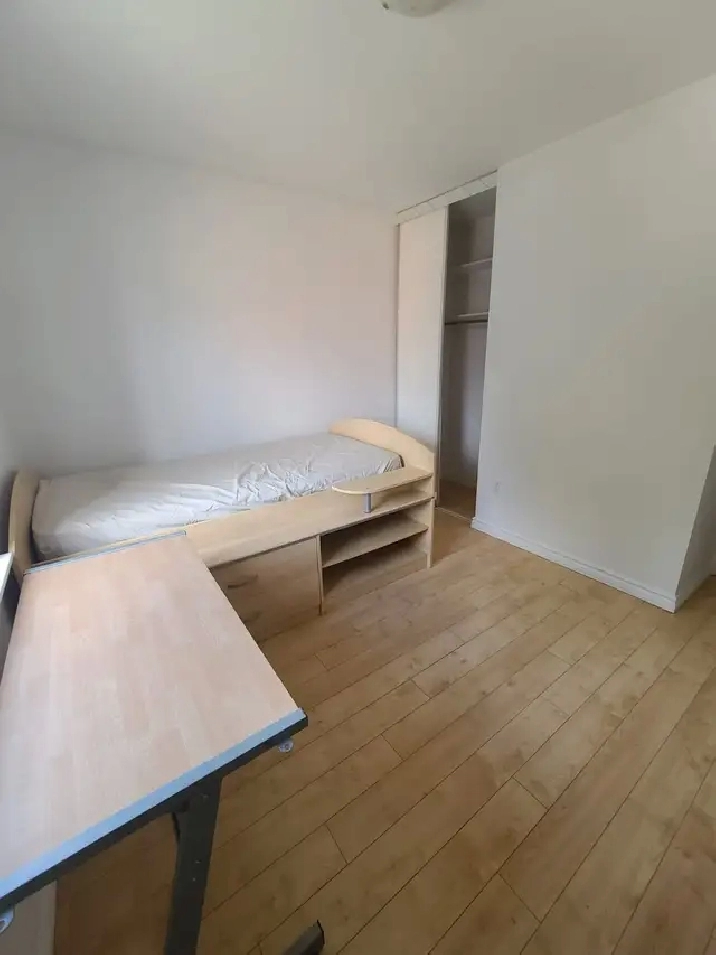 Finch / Birchmount @ Scarborough New Room 2nd floor To Rent!