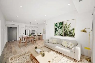 Spacious 2 Bed 2 Bath Located In The Garden City Area!